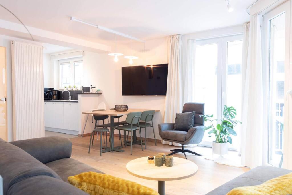 A Bien Venue - Modern Appartement, 50M Van Zee Кнокке-Хейст Экстерьер фото
